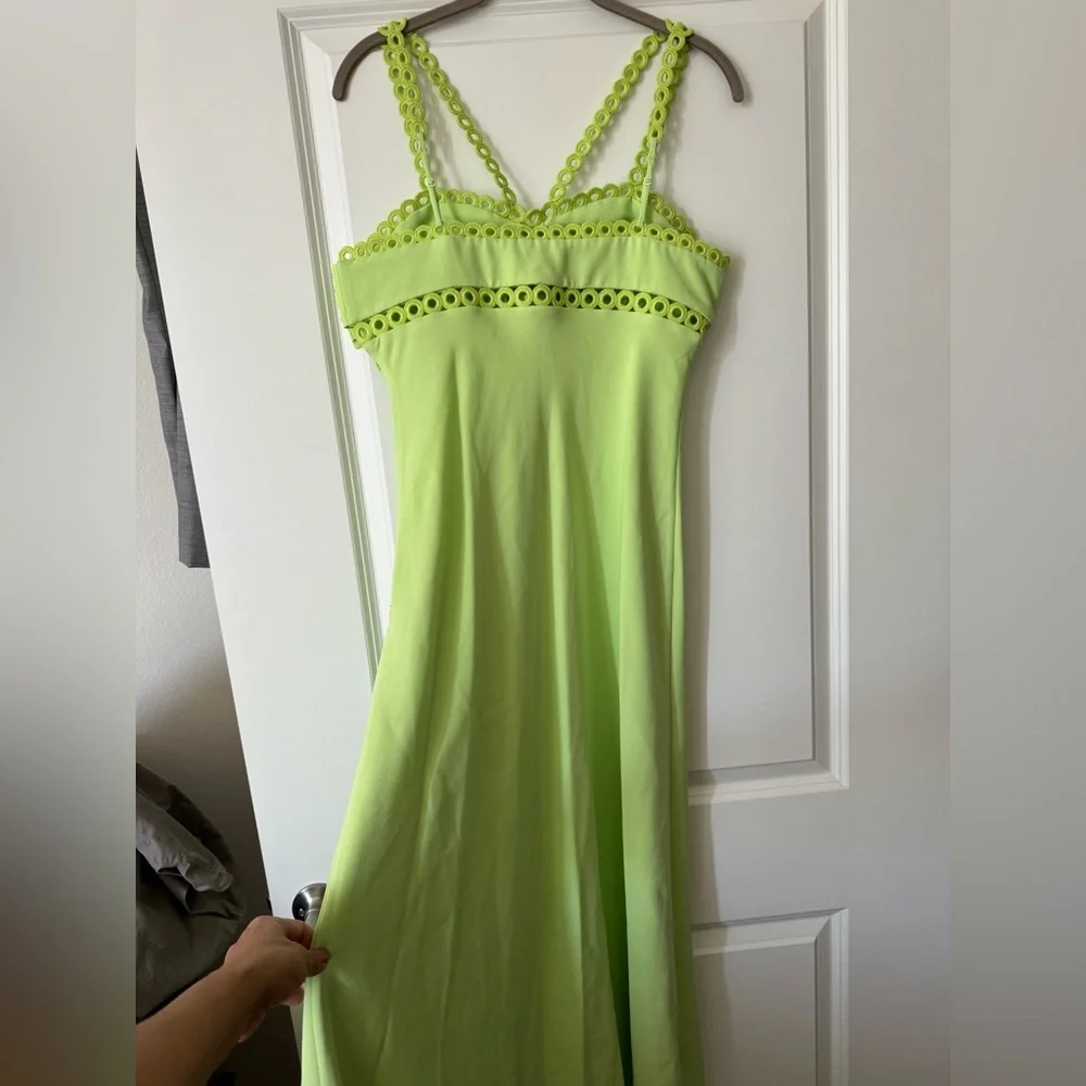 Jonathan Simkhai
Sevilla sleeveless midi dress Lime color Size 10 - Picture 7 of 14